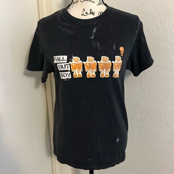 Y2K Fall Out Boy Band Emo Music Black Graphic Shirt Casual Goth 2000’s Concert - Picture 1 of 14